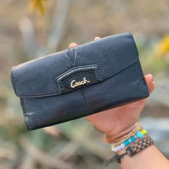 COACH | Black Leather Ashley Trifold Designer Clutch Wallet - Picture 3 of 4